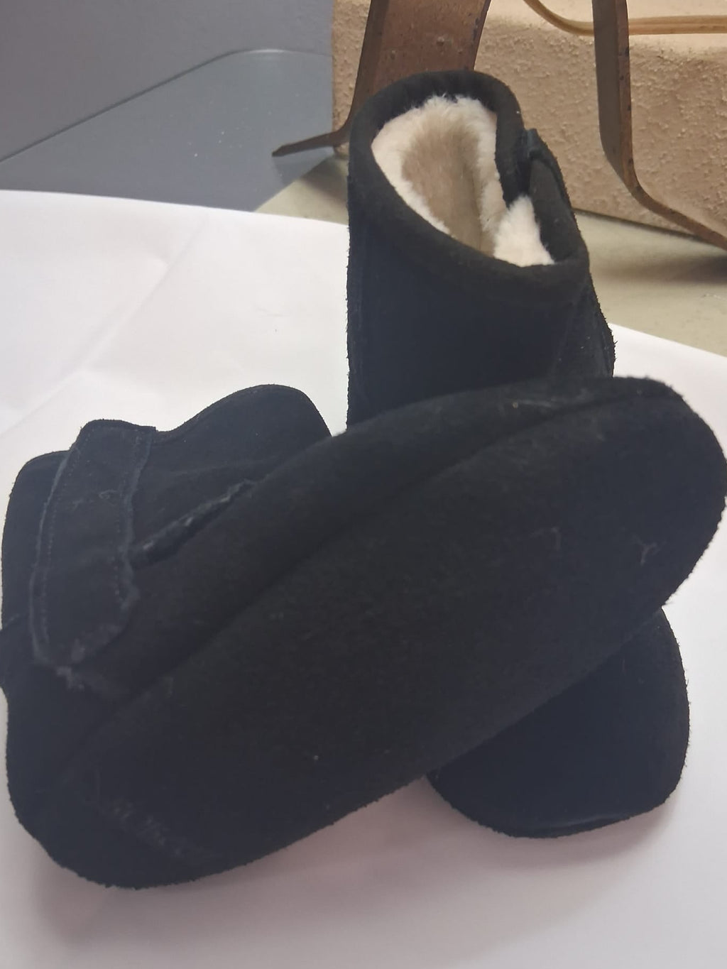 Baby Boots Soft Soled Suede Black 18 months